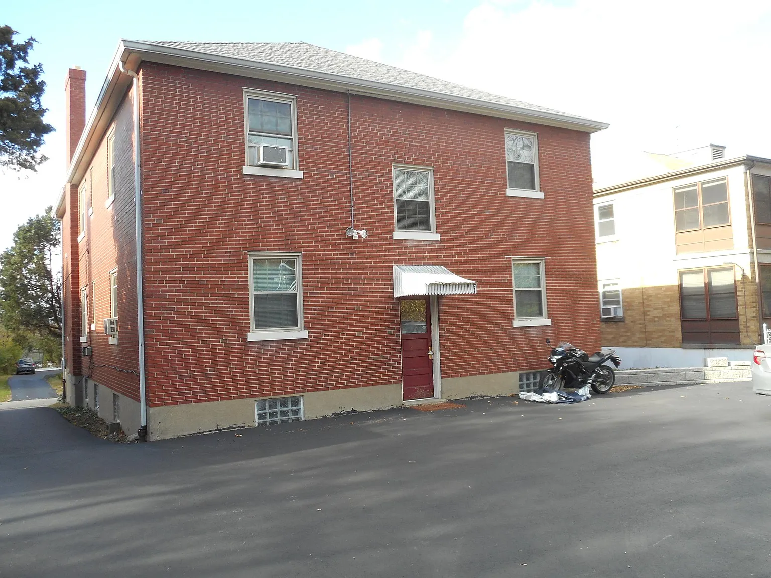 1 bed, 650 sqft, $995 — Photo 2