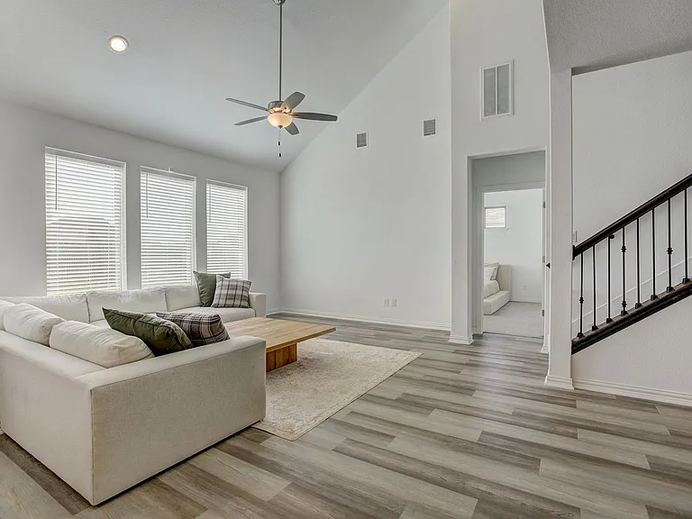 308 Monteforte Rd — Photo 3
