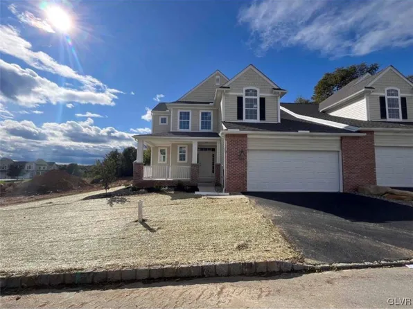 2438 Burgandy Ln #96, Forks Township, PA 18040