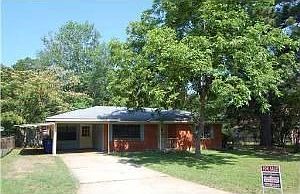 1st image of 8520 Meadow Parkway Dr