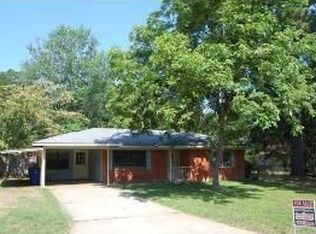 8520 Meadow Parkway Dr, Shreveport, LA 71108
