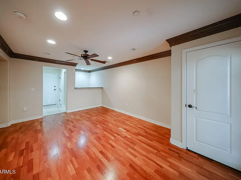 2434 E Roma Ave — Photo 6
