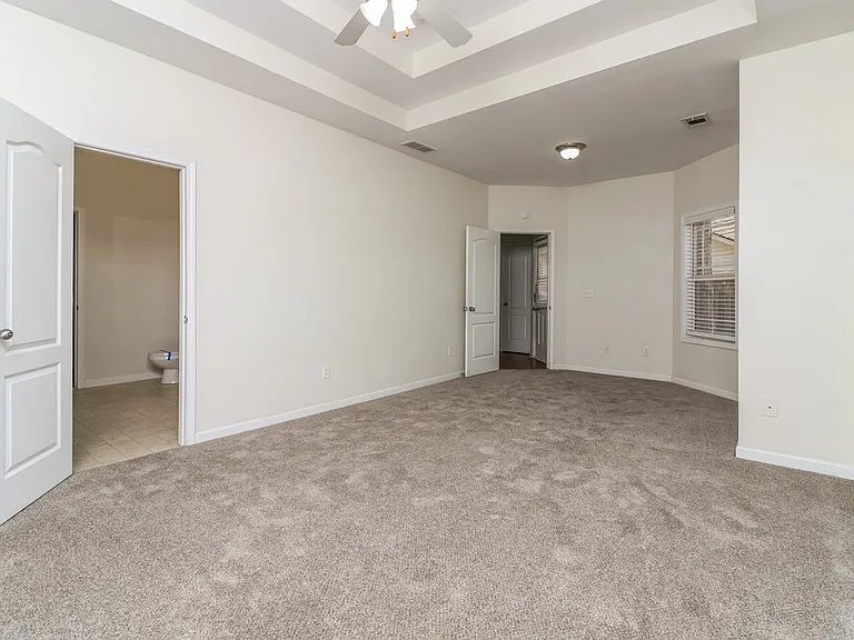 92 Majestic Dr — Photo 10