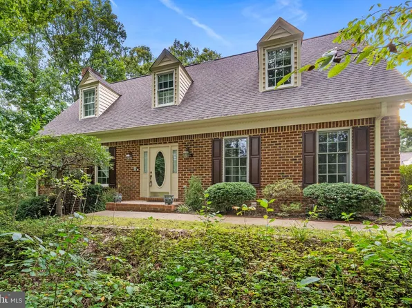 10037 Altamont Cir, Fredericksburg, VA 22408