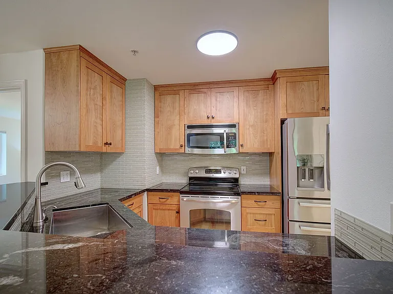 18501 SE Newport Way #J238 — Photo 10