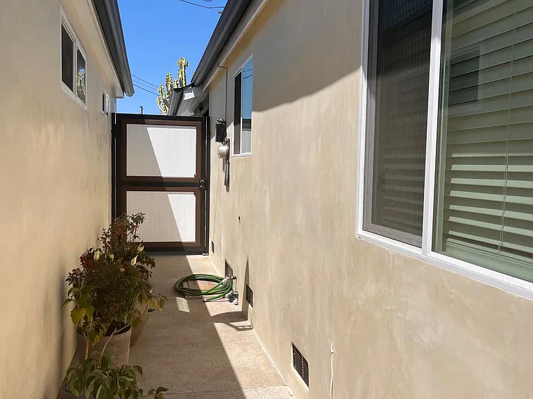 1241 E Michelson St — Photo 2