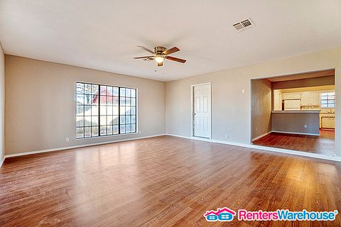 3rd image of 1513 Willow Cliff Ct
