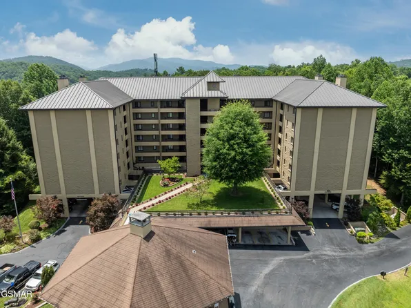 1704 Hidden Hills Rd APT 108, Gatlinburg, TN 37738