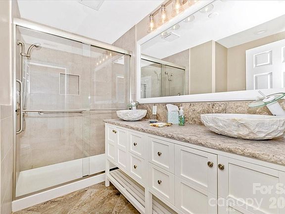 5th image of 6415 Saddlewood Dr