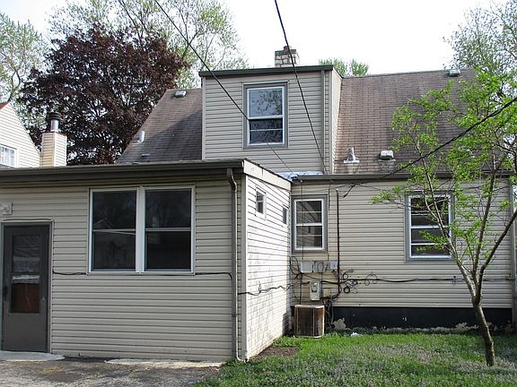 2nd image of 5408 W 90th St