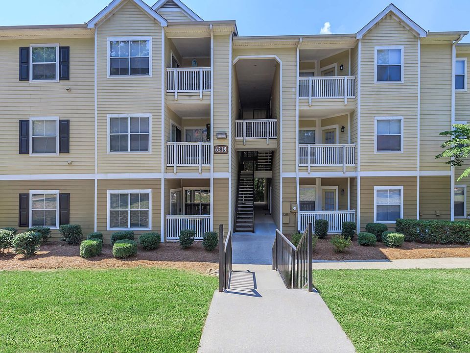 YOUR NEW APARTMENT HOME AWAITS IN CHARLOTTE, NC