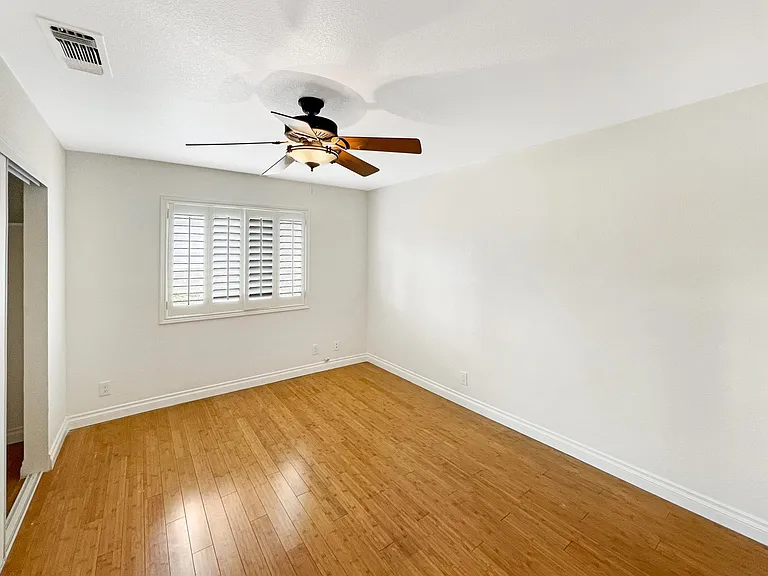 9904 Barrier Reef Dr — Photo 16
