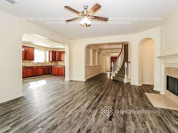 4th image of 2227 Lazy Trail Path Ct