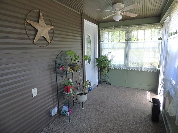 5th image of 451 Uncapher Ave