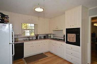 3rd image of 2801 Dellinger Dr