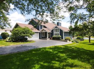 8105 Highland Ave, Downers Grove, IL 60516