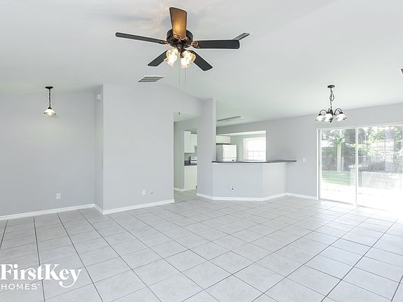 4th image of 2747 Yacolt Ave
