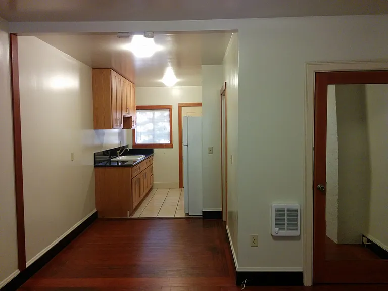 2562 Sacramento St #2562 — Photo 2