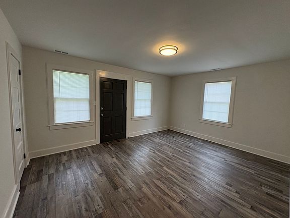 5th image of 506 Watson Ave