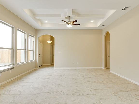 4th image of 3605 Oriole Dr