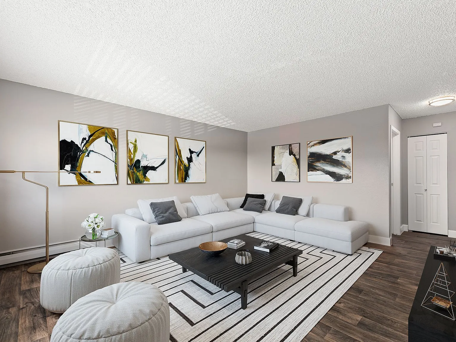 Crestone Apartments — Photo 3