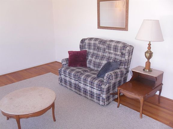 3rd image of 10683 Willfleet Dr