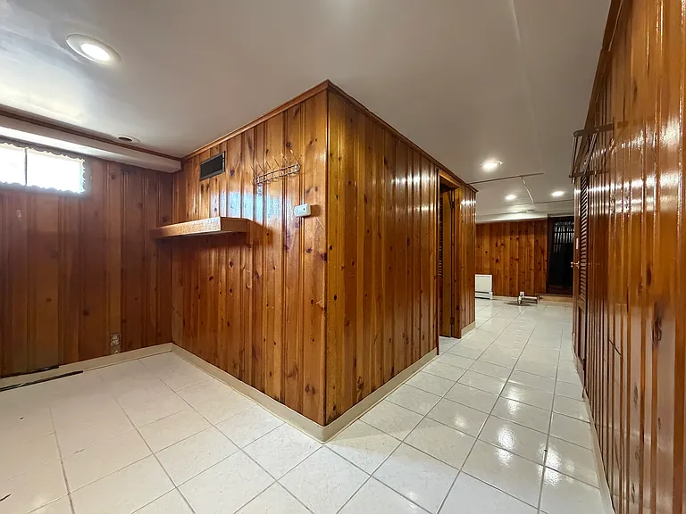 805 Harvard Pl — Photo 8