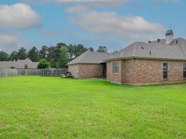 102 Caiden Dr, Benton, LA 71006