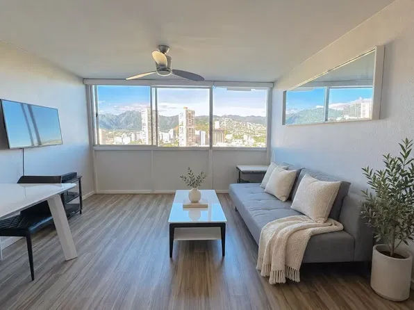 2211 Ala Wai Blvd APT 2006, Honolulu, HI 96815
