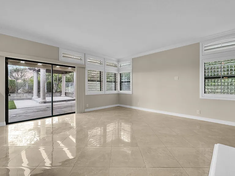 3061 Diamond View Cir — Photo 26
