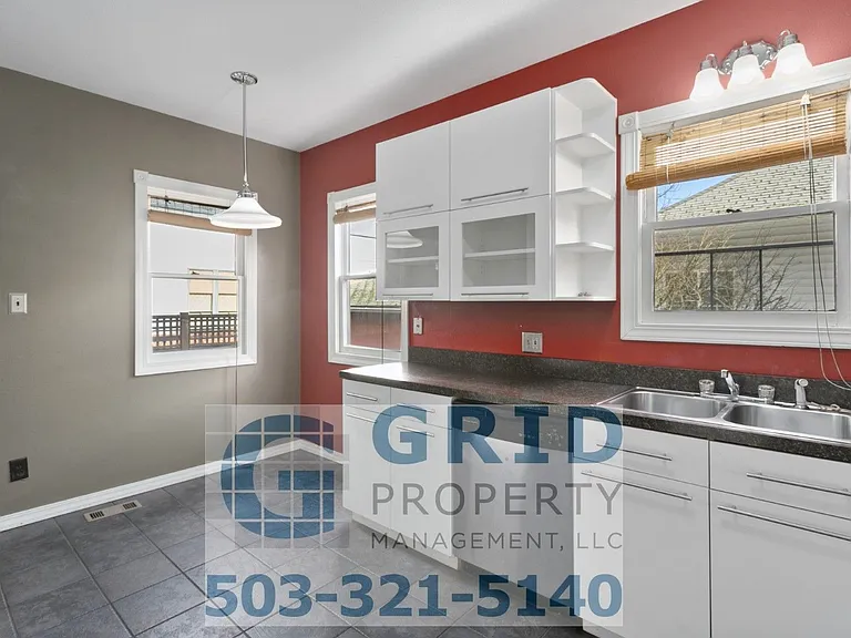 4535 SE Francis St — Photo 6