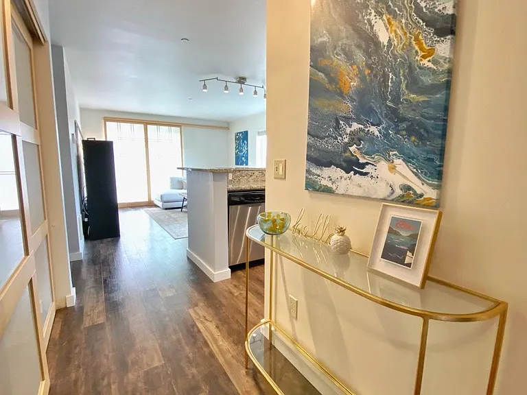 1125 E Olive St #502 — Photo 2