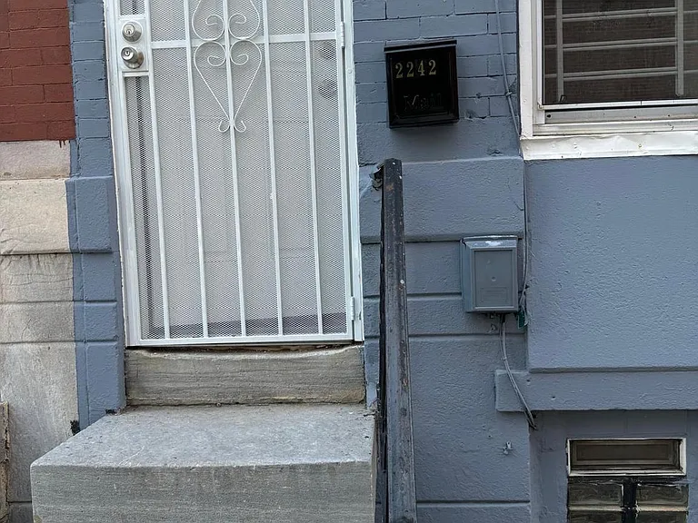 2242 N Carlisle St — Photo 1