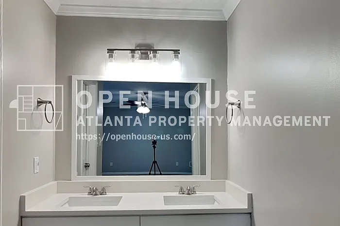 1765 Blackwillow Dr — Photo 13