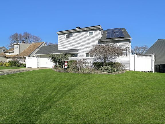 2nd image of 23 College Ln