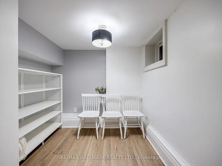 15 McNairn Ave — Photo 33
