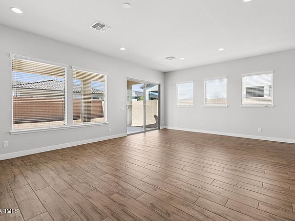 3rd image of 19317 W SAN JUAN Avenue