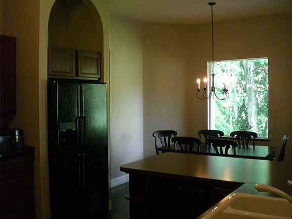 5th image of 965 Sadie Ln