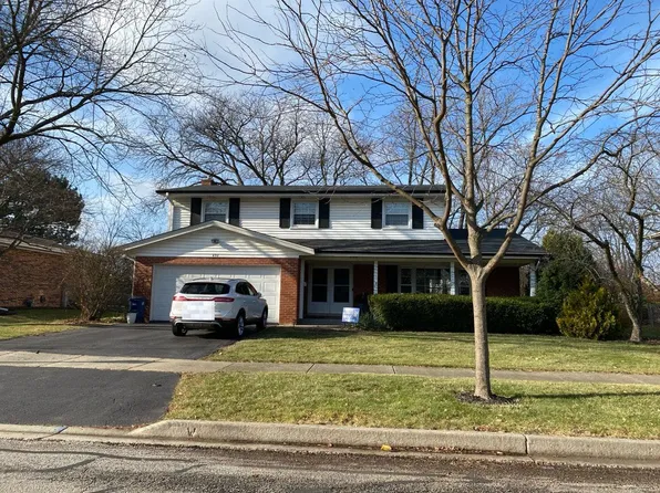 496 Castlewood Ln, Deerfield, IL 60015