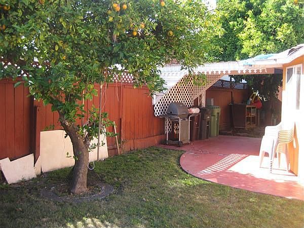 2nd image of 26875 Underwood Ave