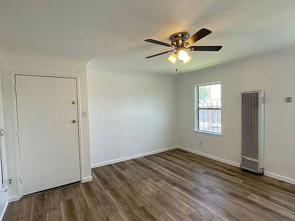 4th image of 4740 E 56th St #B