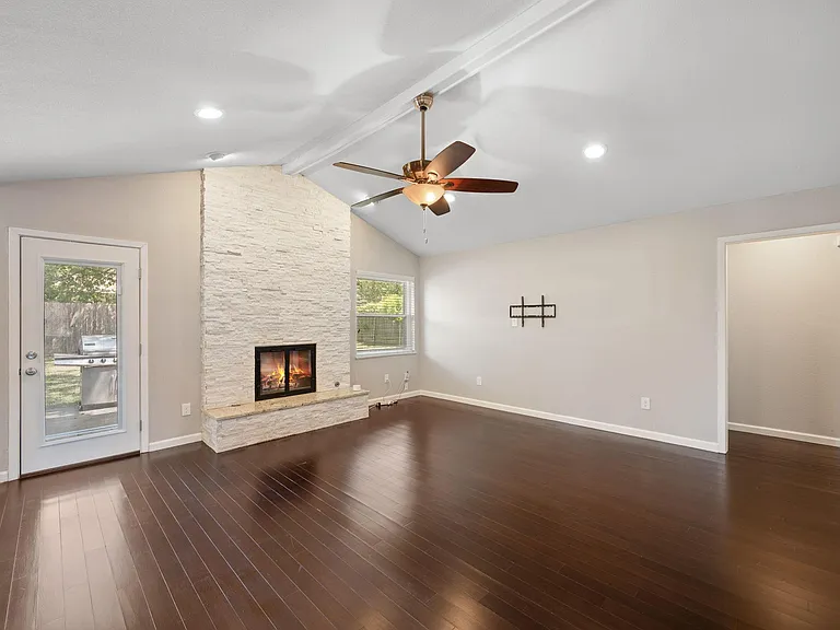 8511 Daleview Dr — Photo 5