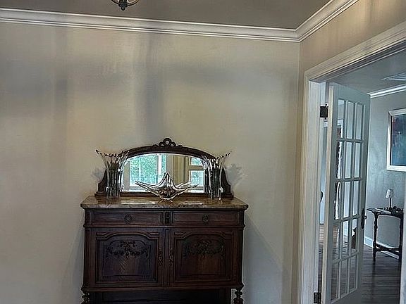 3rd image of 1721 Hendricks Blvd