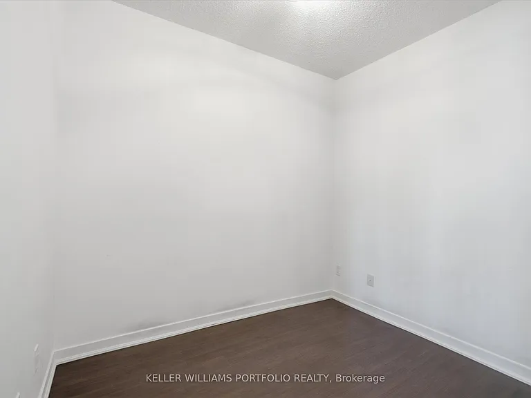 59 E Liberty St #911 — Photo 18
