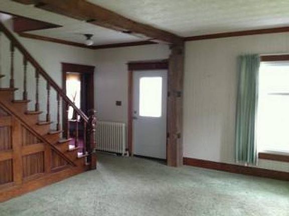 5th image of 2121 S Maple Ave