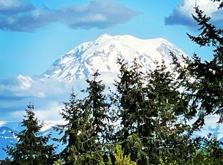 15402 Woodland Ave E, Puyallup, WA 98375