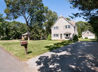 20 Hampton Rd, Hampton Bays, NY 11946