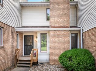 903 N Linden St APT 19, Normal, IL