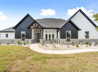 1065 Timber Hills Dr, Weatherford, TX 76087