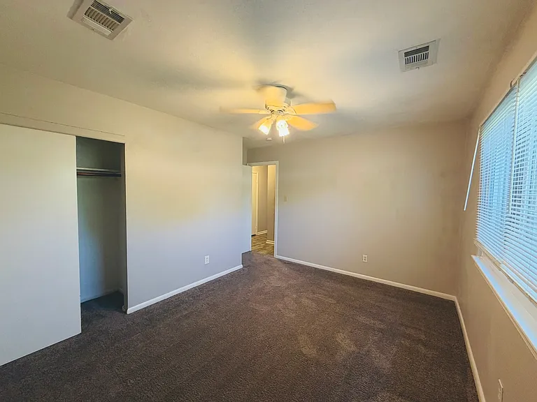 3517 Plum Cres — Photo 14